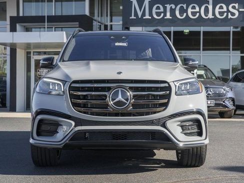 New 2026 Mercedes-Benz GLS 580 4MATIC image 2