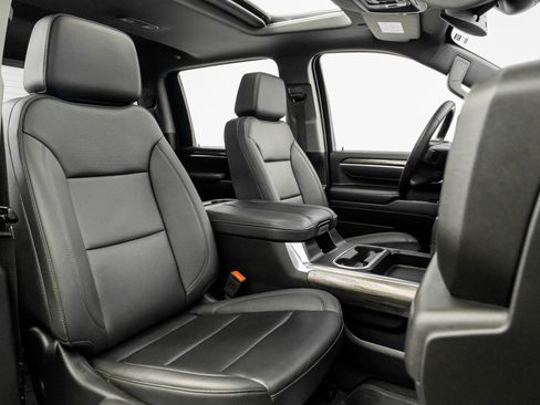 Used 2025 Chevrolet Silverado 2500 LTZ w/ LTZ Plus Package image 33