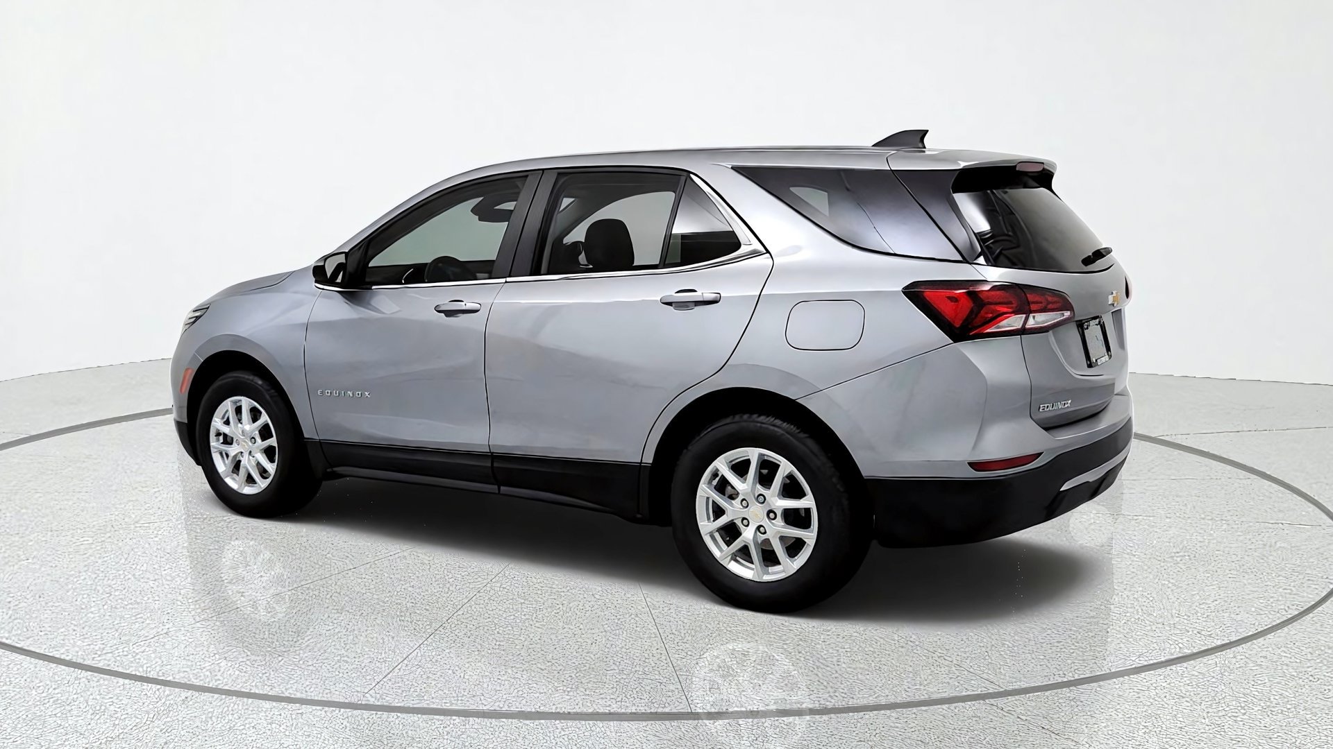 Used 2024 Chevrolet Equinox LT w/ LPO, Floor Liner Package AWD/4WD image 3