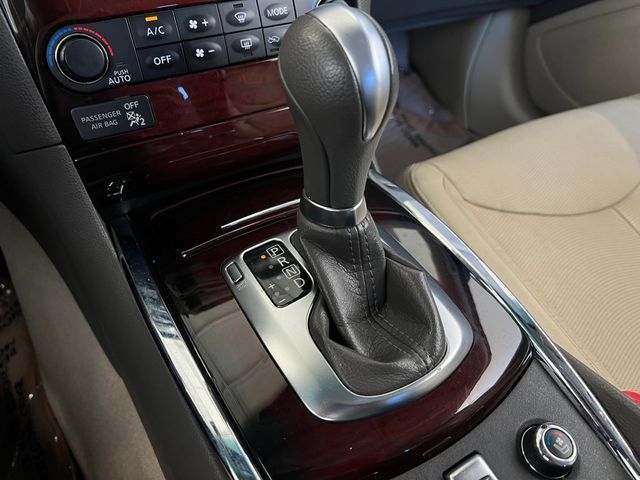 Used 2014 INFINITI Q60 Convertible w/ Premium Package RWD image 24