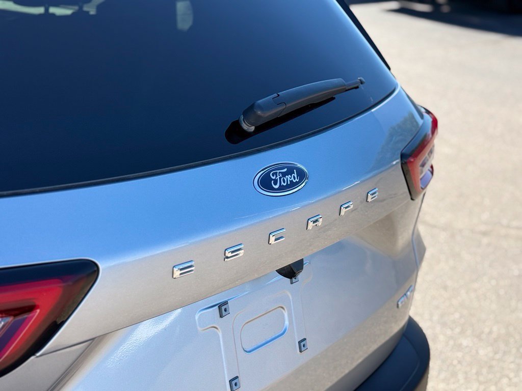 Used 2024 Ford Escape Platinum AWD/4WD image 37