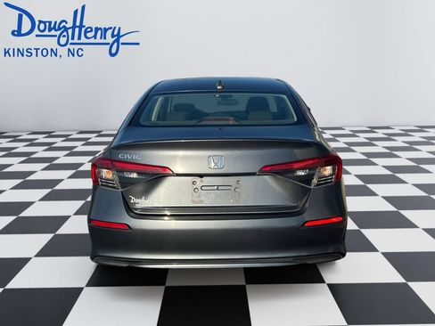 Used 2023 Honda Civic LX image 4