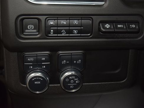 Used 2023 GMC Yukon XL AT4 w/ AT4 Premium Package AWD/4WD image 37
