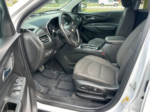 Used 2020 Chevrolet Equinox LT FWD image 9