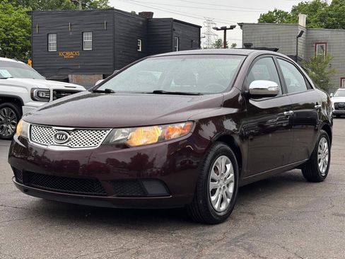 Used 2010 Kia Forte EX FWD image 4