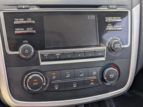 Used 2017 Nissan Altima 2.5 SR FWD image 7