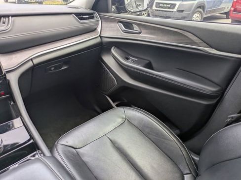 Used 2022 Jeep Grand Cherokee Limited RWD image 19