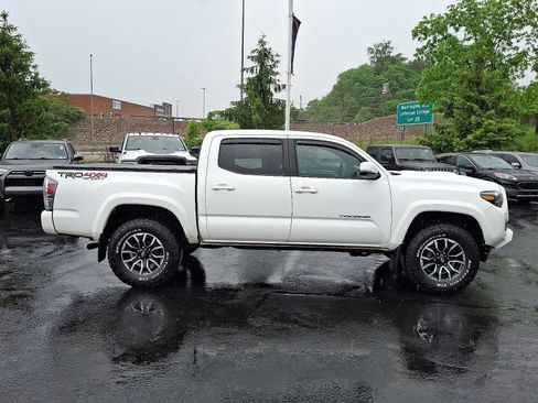 Used 2023 Toyota Tacoma TRD Sport AWD/4WD image 7