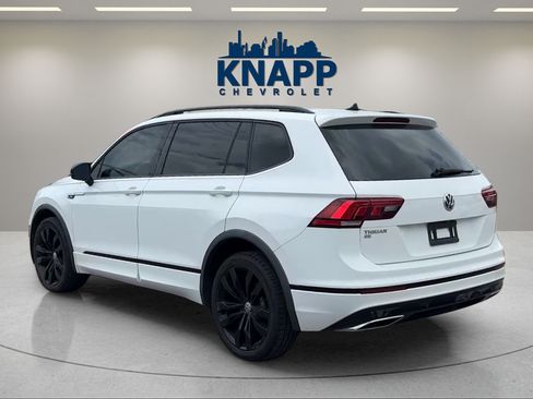 Used 2021 Volkswagen Tiguan SE R-Line FWD image 3