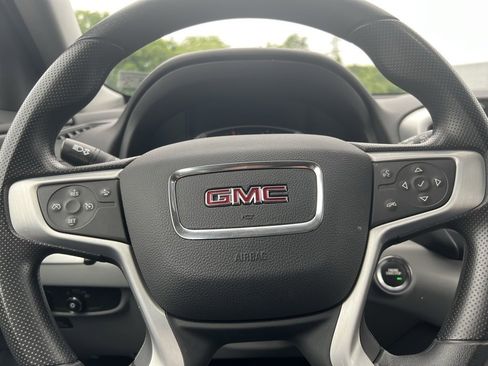 Used 2024 GMC Terrain SLE image 14