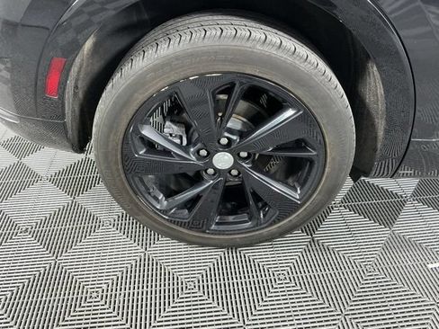 Used 2021 Buick Envision Essence w/ Technology Package I AWD/4WD image 18