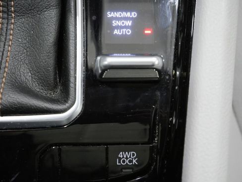 Used 2022 Jeep Compass Limited w/ Sun and Sound Group AWD/4WD image 22