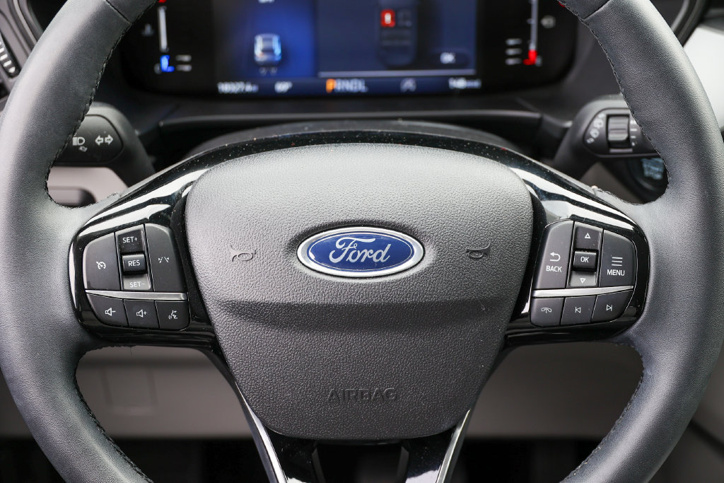 Certified 2023 Ford Escape Active AWD/4WD image 9