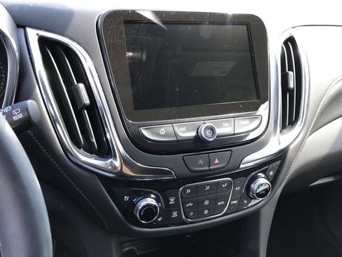 Used 2024 Chevrolet Equinox Premier FWD image 8