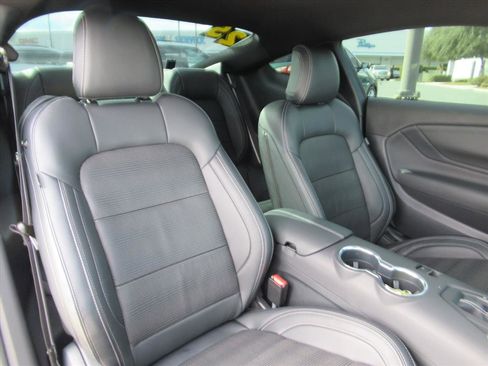 Used 2025 Ford Mustang GT Premium image 11