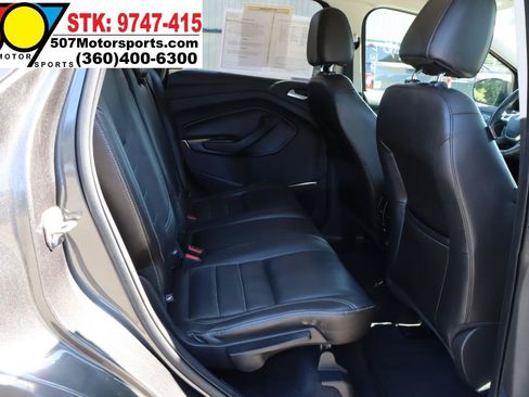 Used 2015 Ford Escape Titanium w/ Equipment Group 301A AWD/4WD image 18