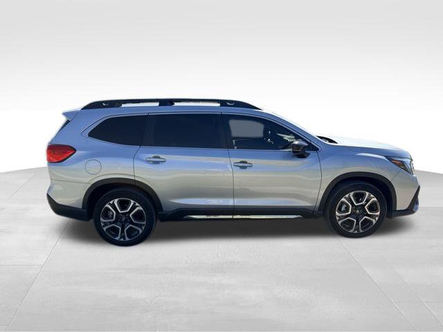Used 2024 Subaru Ascent Limited AWD/4WD image 2