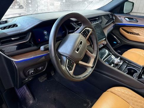 Used 2023 Jeep Grand Cherokee L Summit w/ Rear Seat Video Group I AWD/4WD image 8