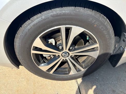 Used 2020 Nissan Sentra SV w/ Trunk Package FWD image 10