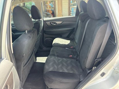 Used 2016 Nissan Rogue S image 16