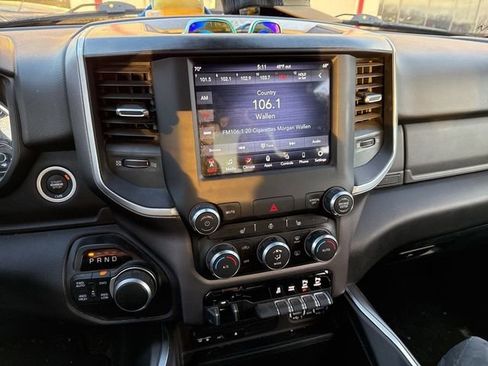 Used 2019 RAM 1500 Big Horn AWD/4WD image 3