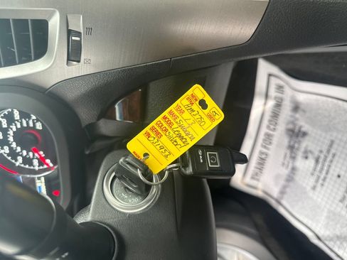 Used 2013 Subaru Legacy 2.5i Limited AWD/4WD image 28