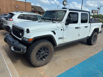 Used 2024 Jeep Gladiator Sport
