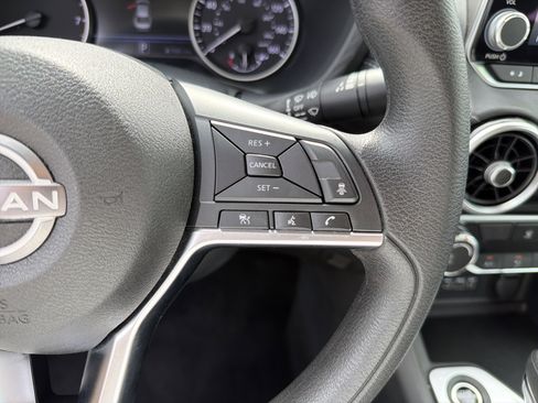 Used 2024 Nissan Sentra SV image 11