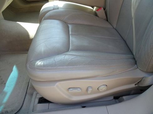 Used 2007 Cadillac DTS Luxury I image 10