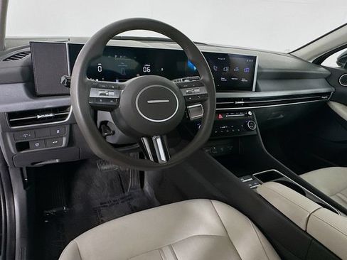 Used 2025 Hyundai Sonata SEL FWD image 11
