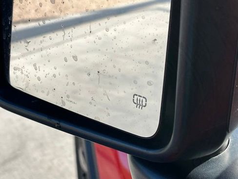 Used 2025 Jeep Wrangler Unlimited Sahara AWD/4WD image 17