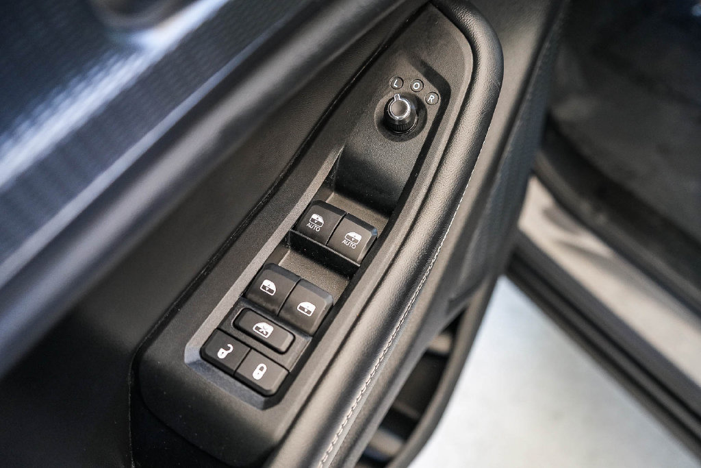 Used 2023 Jeep Grand Cherokee L Laredo AWD/4WD image 19