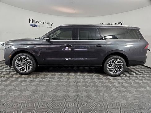 New 2025 Lincoln Navigator L Reserve AWD/4WD image 7