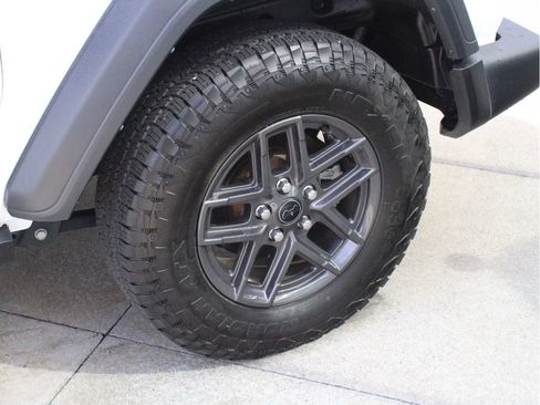 Used 2024 Jeep Wrangler Sport AWD/4WD image 39