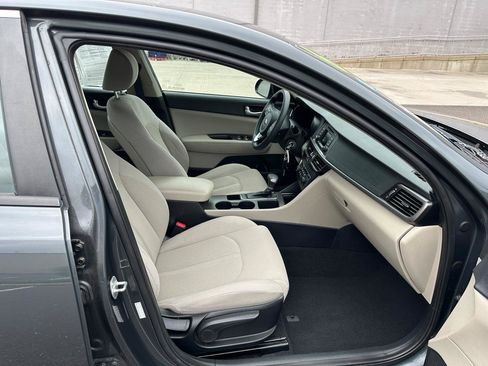 Used 2016 Kia Optima LX FWD image 17