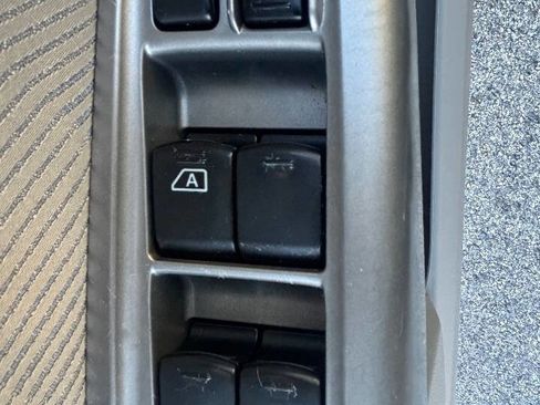 Used 2010 Subaru Forester 2.5X Premium w/ Popular Equipment Group 1A image 20