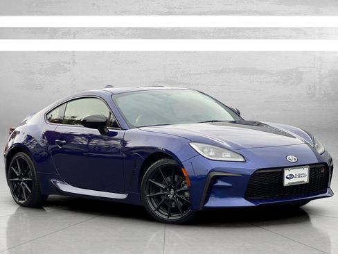 Used 2023 Toyota GR86 Premium image 2