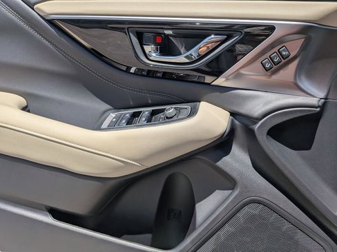 Certified 2025 Subaru Outback Limited image 28