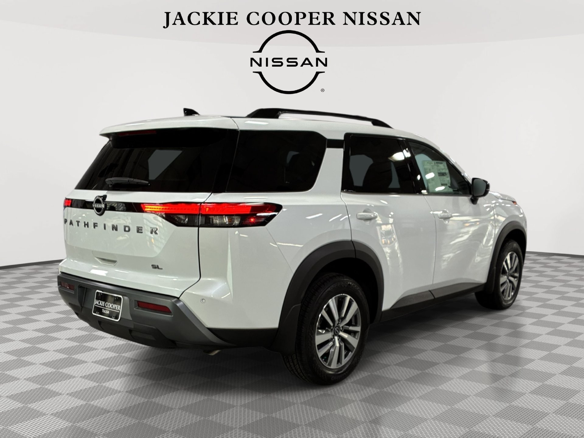 New 2026 Nissan Pathfinder SL FWD image 5