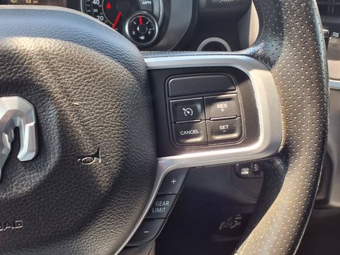 Used 2022 RAM 2500 Big Horn AWD/4WD image 23