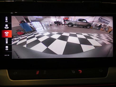 Used 2024 Jeep Wagoneer Launch Edition image 16