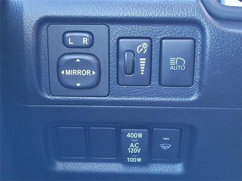 Used 2022 Toyota 4Runner SR5 image 18