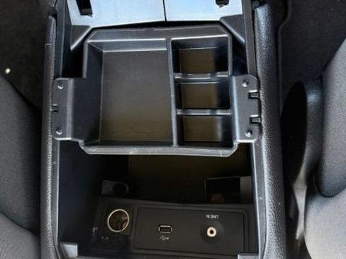 Used 2015 Ford Fusion SE FWD image 29