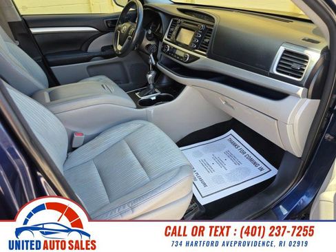 Used 2015 Toyota Highlander Plus AWD/4WD image 13