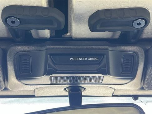 Used 2025 Jeep Gladiator Sport image 22