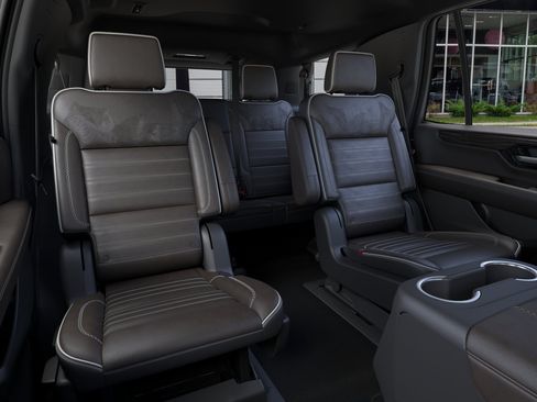 New 2026 GMC Yukon Denali Ultimate AWD/4WD image 17