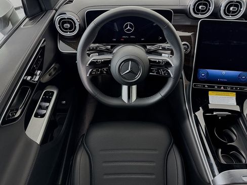 Certified 2025 Mercedes-Benz GLC 300 image 10