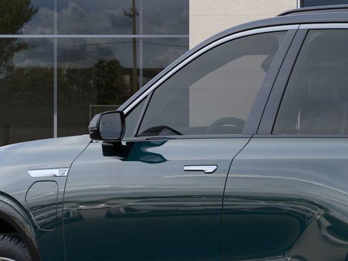 New 2026 Cadillac Vistiq Luxury w/ LPO, Floor Liner Package image 12