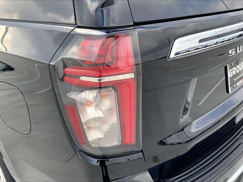 Used 2024 Chevrolet Suburban Premier image 25