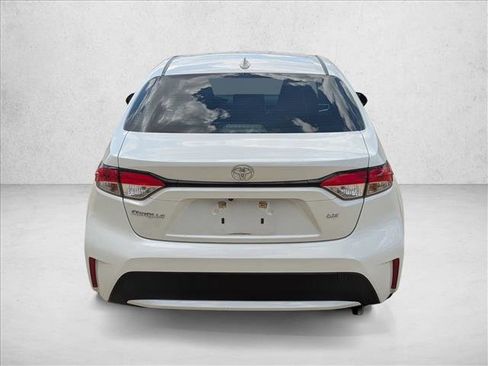 Used 2021 Toyota Corolla LE image 6